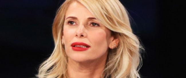 Alessia Marcuzzi dice addio a Mediaset: “Con grande sofferenza vado via”, il motivo della decisione