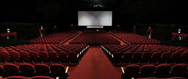 Cinema e teatri, Franceschini: “L’Italia sia la prima a riaprire. Sono luoghi sicuri”
