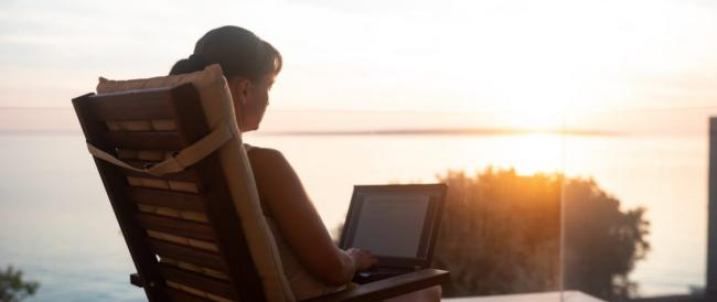 RADIOPOST ESTATE - Barbados invita le persone a lavorare dai Caraibi per un anno in smart working