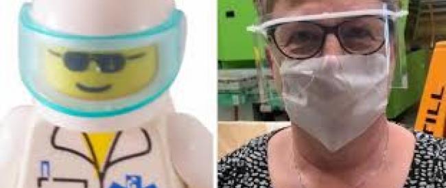 C076 Lego converte la sua produzione e crea 13.000 visiere al giorno per gli operatori sanitari e regala set ai bimbi più bisognosi.