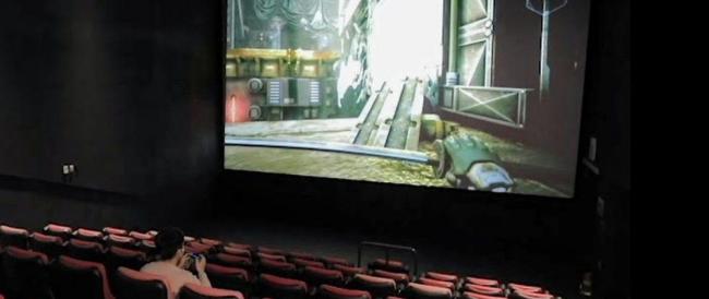 In Corea i gamer affittano i cinema vuoti per giocare sul grande schermo