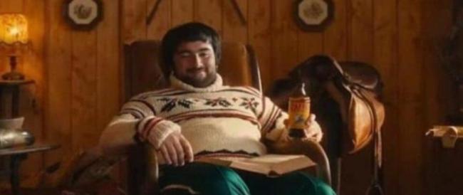 Il nuovo spot della Birra Raffo fa infuriare i bergamaschi: “Noi rappresentati come dei trogloditi buzzurri, vestiti come uno Yeti in baita”