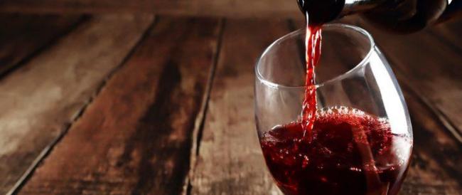 Il vino rosso fa dimagrire, un bicchiere 'vale' come un'ora di palestra