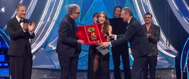 Ghali dal palco dell’Ariston lancia l’appello: “stop al genocidio” ed arriva quarto. Vince Angelina Mango. Secondo: Geolier e terza Annalisa. Al quinto posto, Irama.