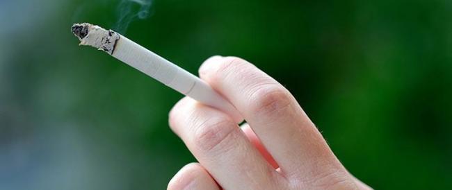 Vietato fumare anche all'aperto, addio sigarette in cortile alle università Statale e Bicocca