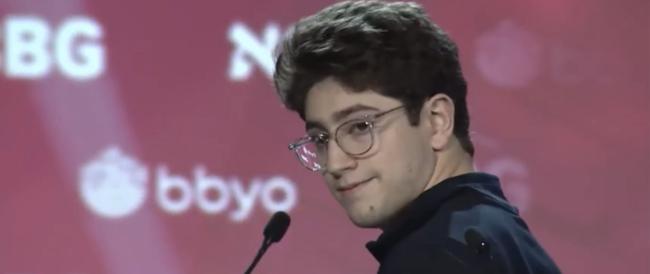 Studente di Harvard crea un sito che aiuta i rifugiati ucraini a trovare alloggio, mettendoli in contatto con gli hosts