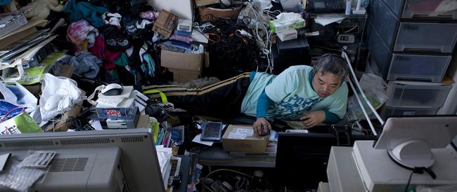 Hikikomori, è boom anche in Italia: migliaia di giovani si recludono in casa