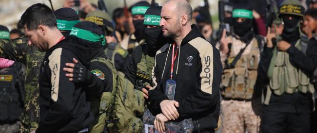 Israele-Gaza, Trump firma accordo a Sharm: “È un giorno incredibile”. Rilasciati tutti gli ostaggi da Hamas continua su: https://www.fanpage.it/live/guerra-gaza-israele-hamas-ostaggi-tregua-trump-diretta-news-13-ottobre/ https://www.fanpage.it/