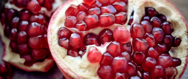 Melagrana, il frutto autunnale delle mille proprietà: curiosità e ricette