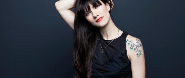 Elisa raccoglie 230.000 euro per musicisti e crew, e ne parlano anche all’estero