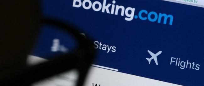 Booking Italia: 'La gente vuole viaggiare con gli animali, spendere poco e preferisce le case'