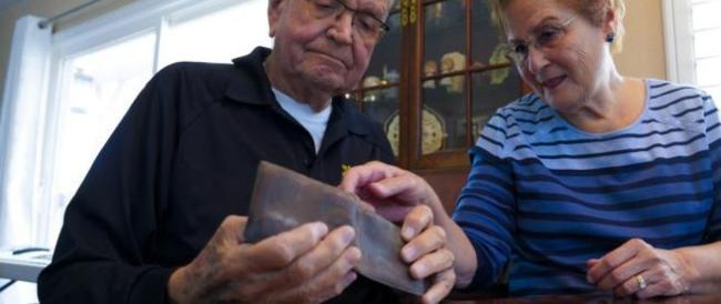 Perde il portafoglio in Antartide, lo ritrova 50 anni dopo