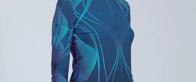 La camicia sonora che permette alle persone sorde di sentire la musica sulla pelle