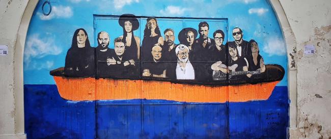 Guccini lancia il nuovo album: la copertina è anche un murale