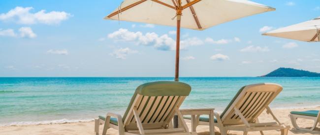 Nel Barese costerà cara la giornata al mare: oltre 60 euro a coppia