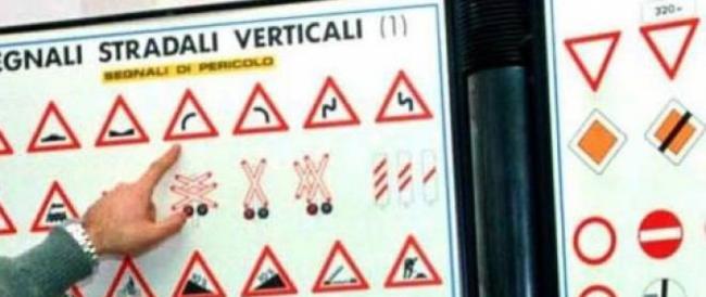 Ha guidato senza patente per 72 anni: preso il 're'