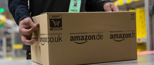 La plastica prodotta dagli imballaggi di Amazon potrebbe avvolgere fino a 500 volte l’intero Pianeta