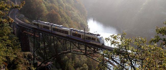 Treno del foliage: torna il fiabesco viaggio tra la magia e i colori dell’autunno