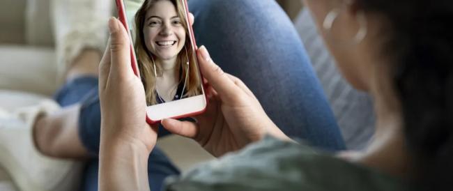 Gli amici distanti sono importanti quanto quelli che vediamo ogni giorno