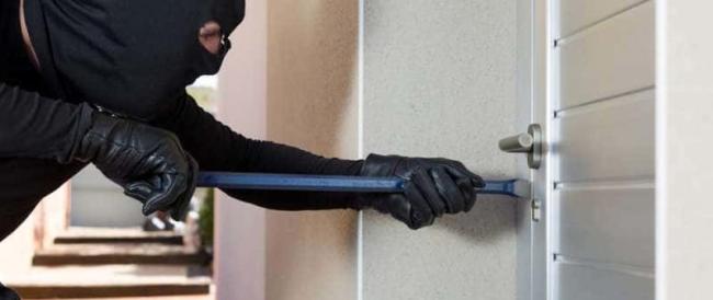 Il lockdown ha avuto almeno un aspetto positivo: -39% di furti in casa. Firenze e Asti bersagli preferiti dei topi d’appartamento. 