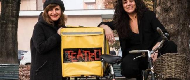 Milano, il teatro diventa delivery: 'Vi portiamo a casa il nutrimento dell'anima'