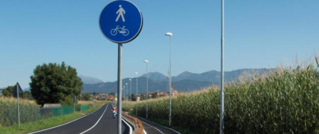 Da Milano a Torino in bici: sta per arrivare la prima super pista ciclabile da 82 km 