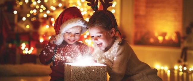 Troppi giocattoli? Seguite la regola dei 4 regali di Natale per i bambini