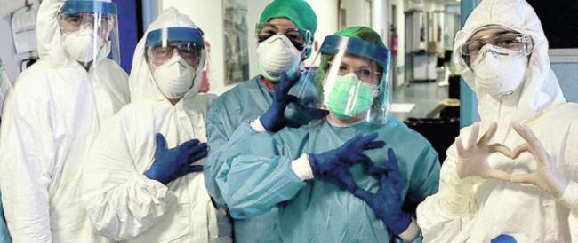 Coronavirus: Zara produrrà camici e mascherine per i medici