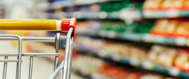 Con l’emergenza Covid-19 gli Italiani fanno dispensa. Boom di carne in scatola nei carrelli.