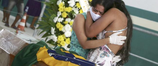 Coronavirus, in Amazzonia centinaia di indigeni morti per Covid-19: “Mancanza di ossigeno tra i problemi maggiori”