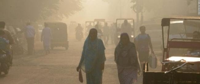 Troppo smog, a Nuova Delhi nascono gli 'oxygen bar' dove il ristoro è l'aria