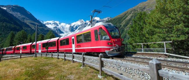 RADIOPOST ESTATE - Riparte il Bernina Express, il trenino rosso sulla tratta alpina più alta e panoramica d’Europa