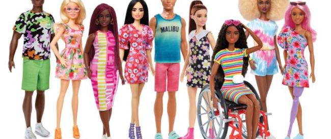 Barbie svela la sua prima bambola in assoluto con apparecchi acustici, mentre Ken ha la vitiligine 