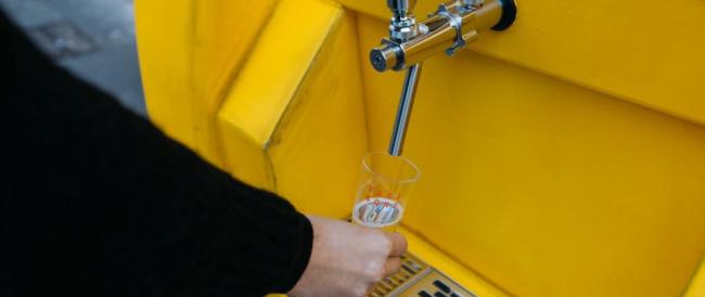 Distributore automatico di Prosecco al posto del bancomat
